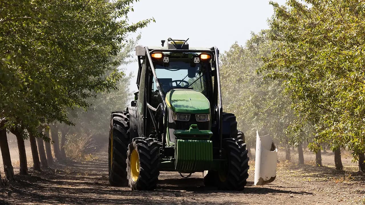 John Deere Autonomous 5ML