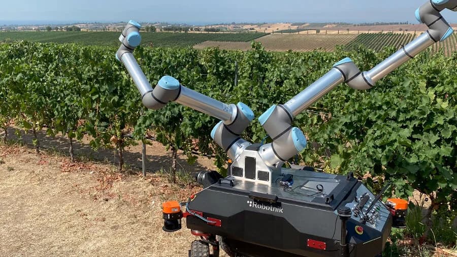 BACCHUS Consortium Harvesting Robot