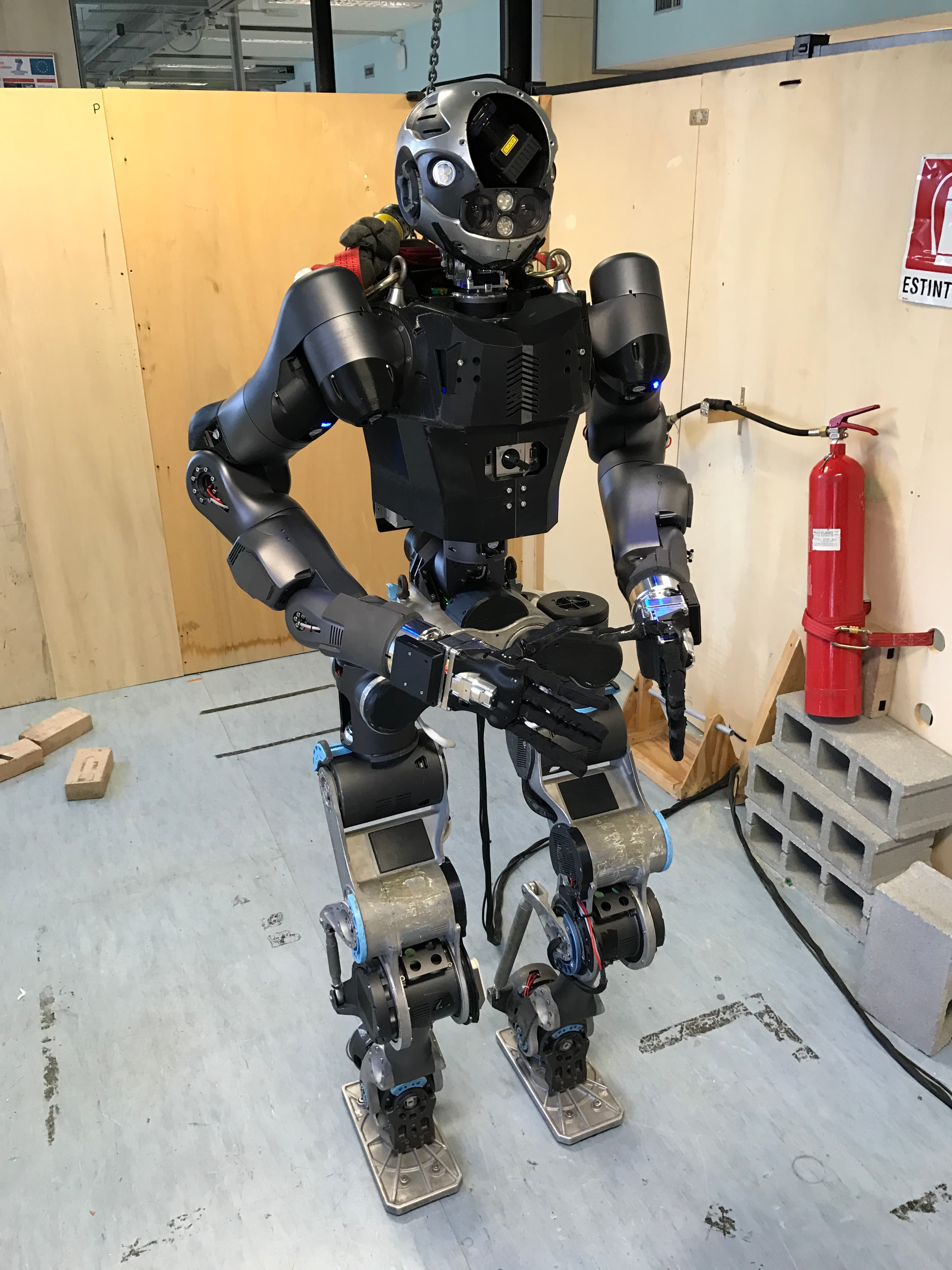 IIT (Istituto Italiano di Tecnologia) WALK-MAN