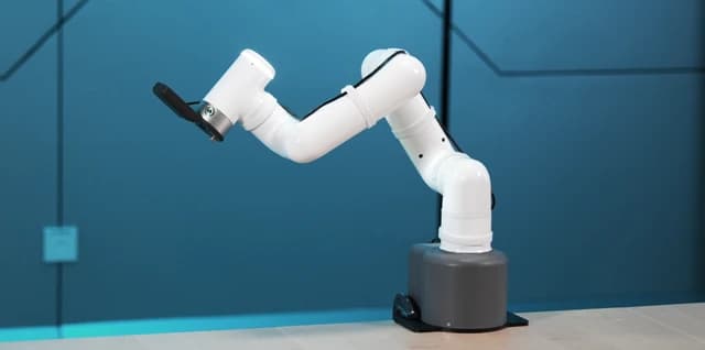Elephant Robotics myCobot Pro 450