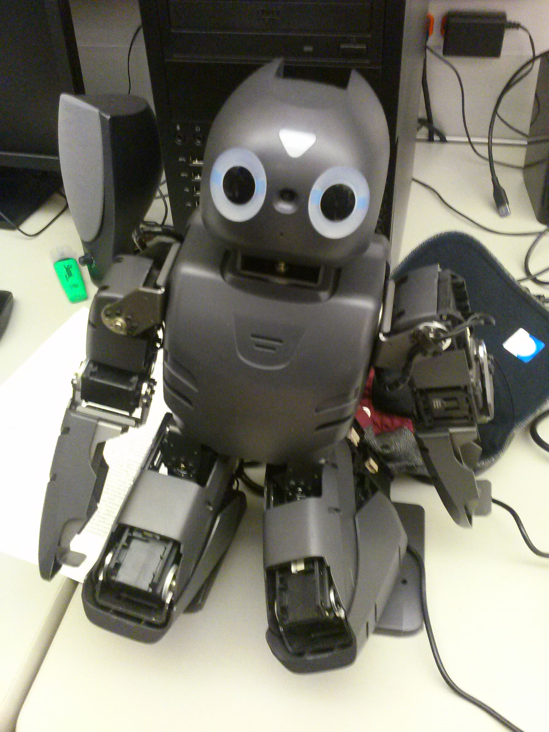 Virginia Tech (RoMeLa) / ROBOTIS DARwIn-OP